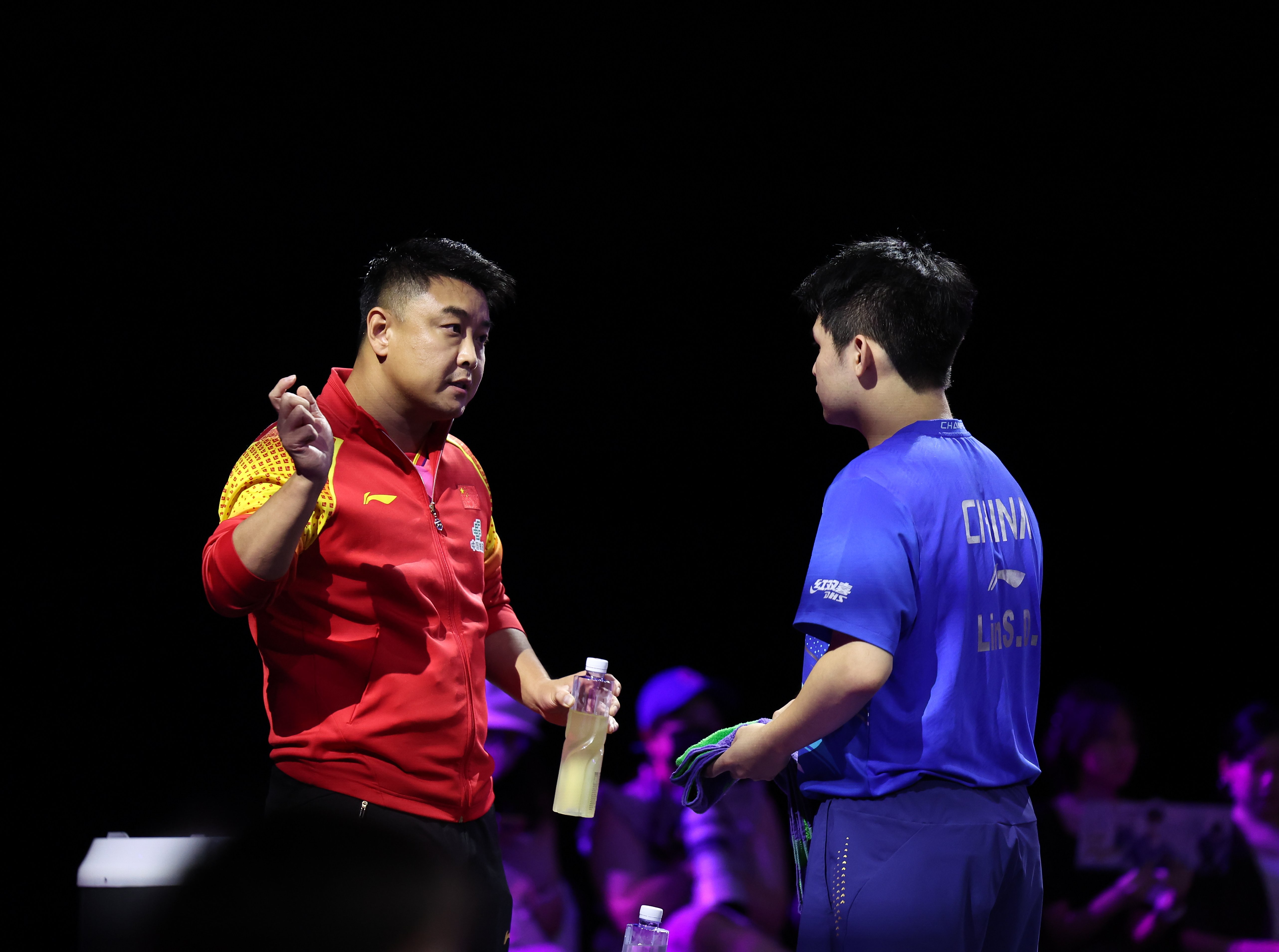 乒乓球小组赛落幕，强队悉数晋级