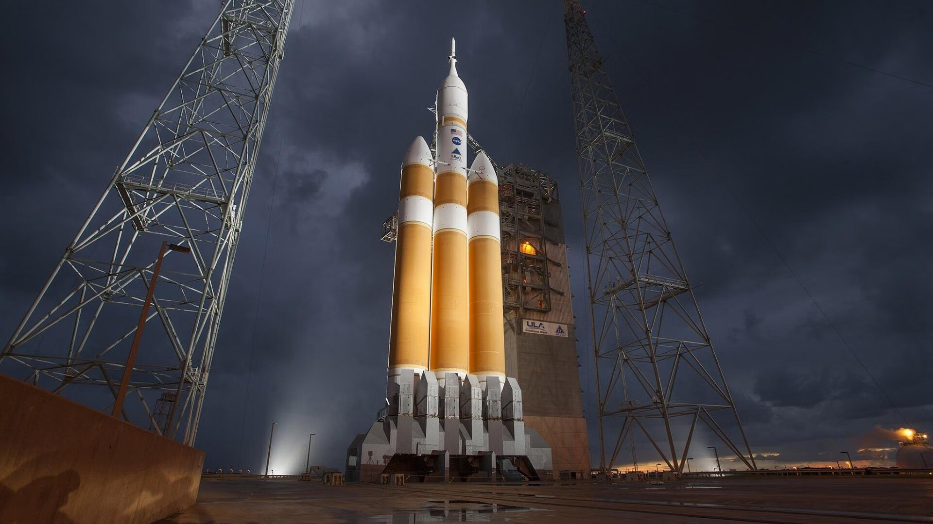 阿圭罗终场爆裂一击，比利亚雷亚尔慈善夜，提前终结的不只是丹麦人的悬念