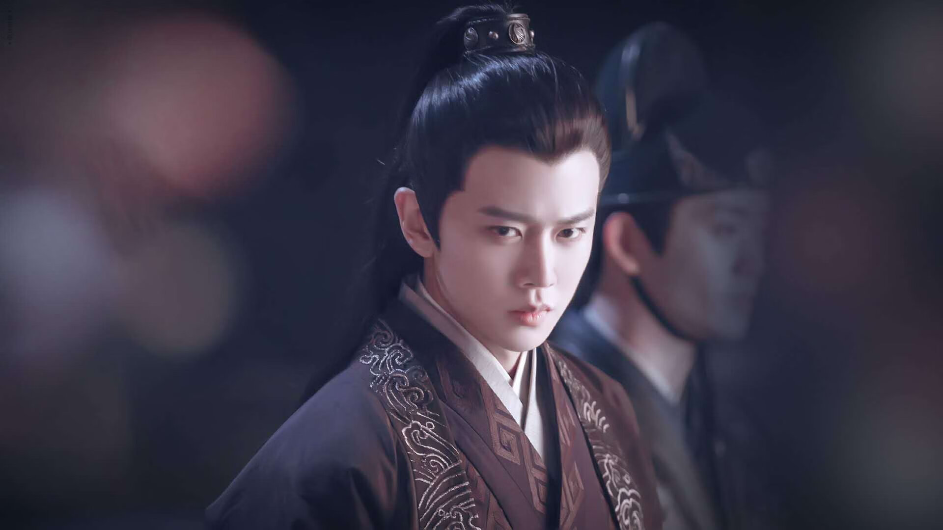 开云体育app-当钢铁巨兽驶入城市血脉，北京式防守如何用锁的艺术，在F1赛道绞杀火箭引擎