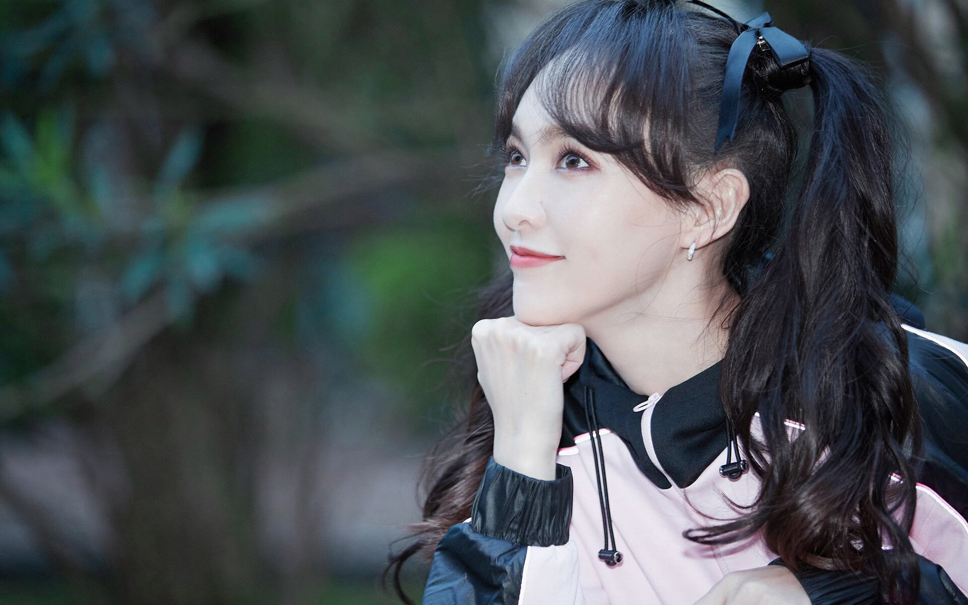 群狼围攻！字母哥血流满面奇迹回归，罚球线上孤牛绝境翻盘